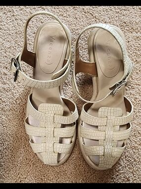 Vicenza Cream Croc-Embossed Slingback Sandals